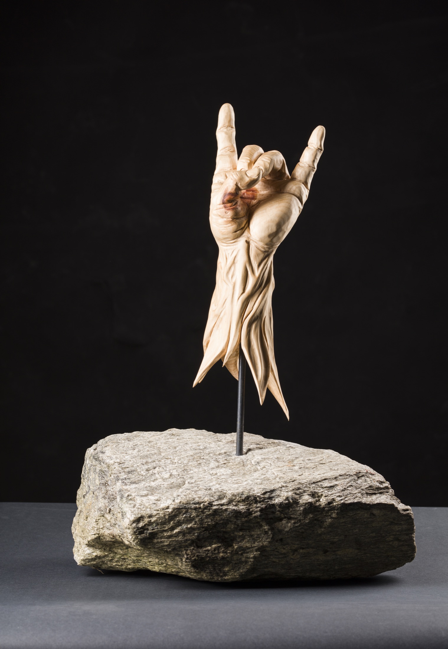 Holzkunst Hand