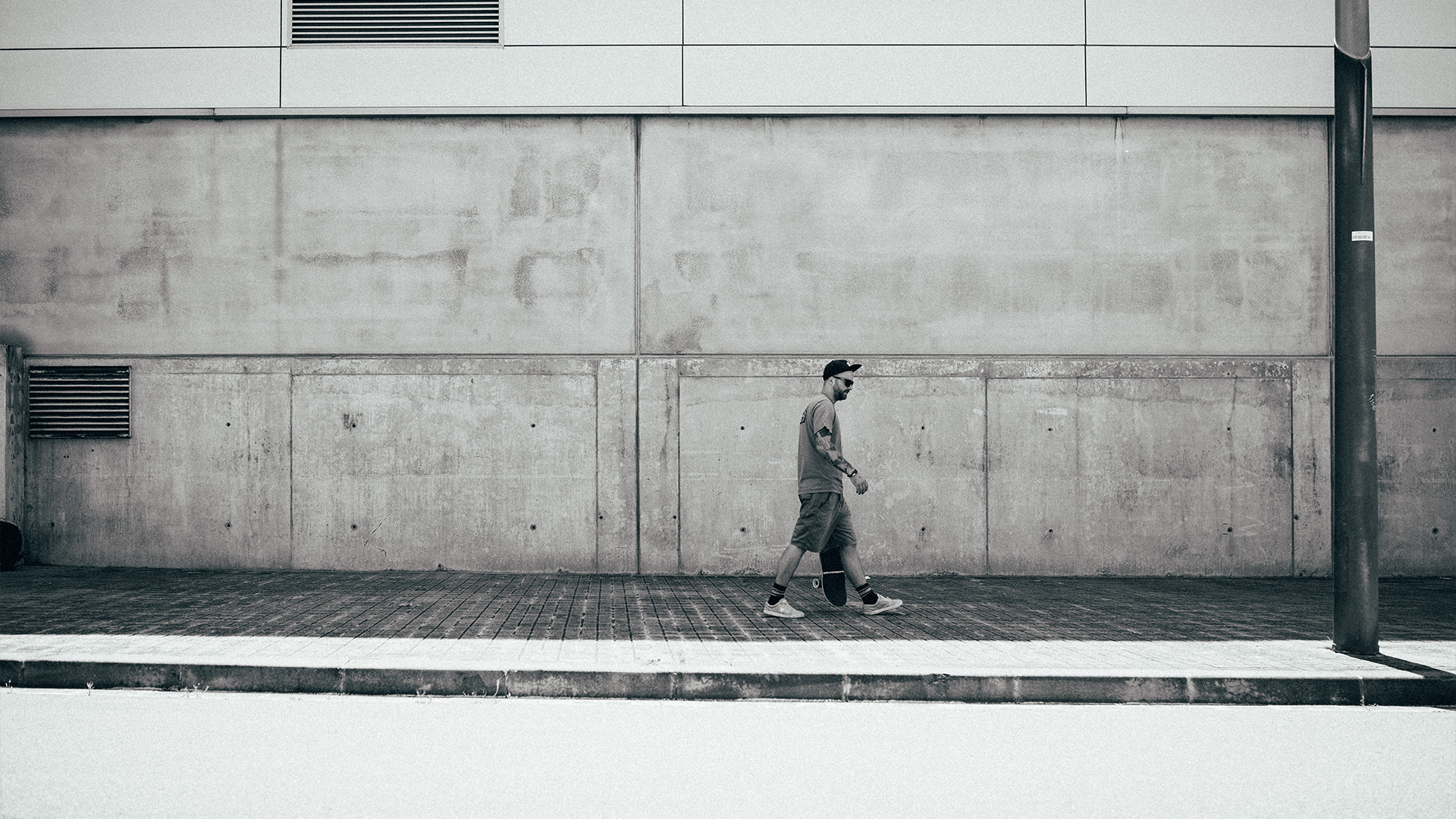 matthi-skateboard-shot