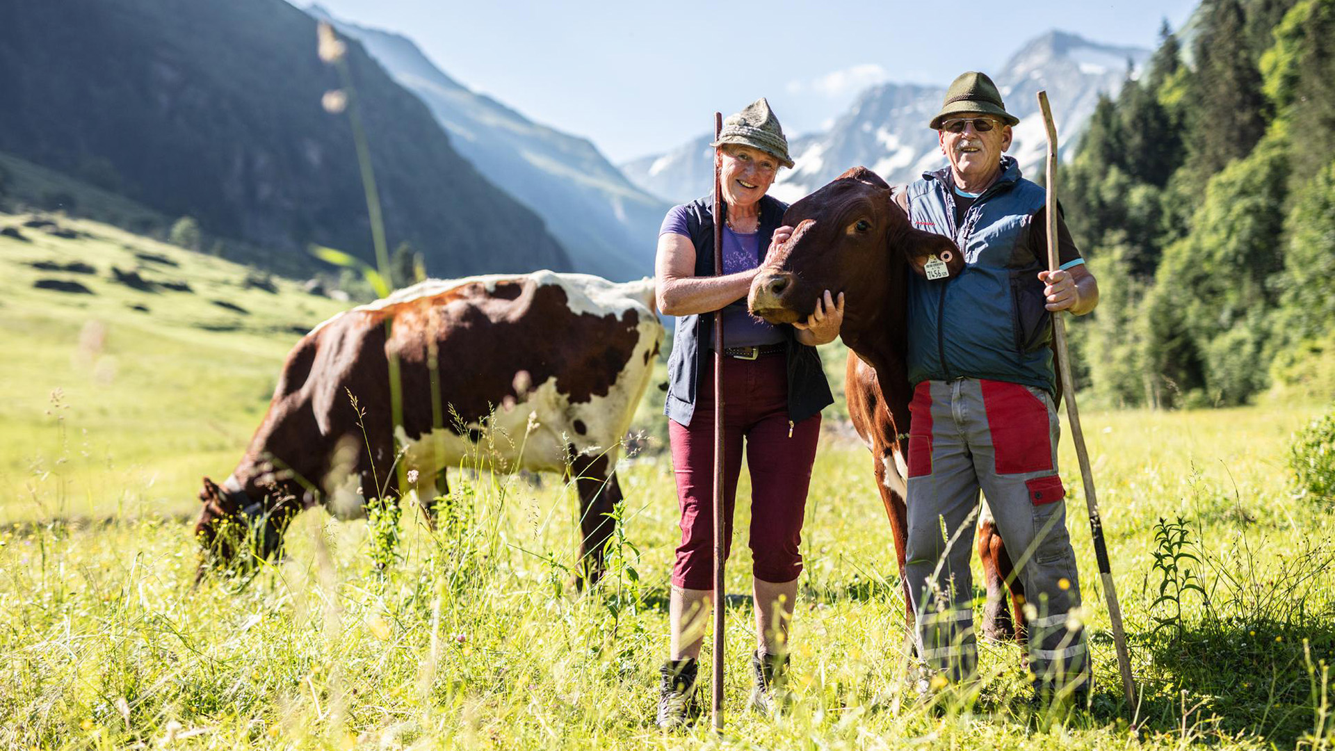 pinzgau-milch-outdoor-alm-bauern-portrait